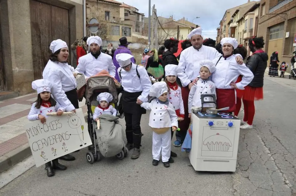 Mini chefs en el desfile de Carnaval 2018 de Cervera del R&iacute;o Alhama