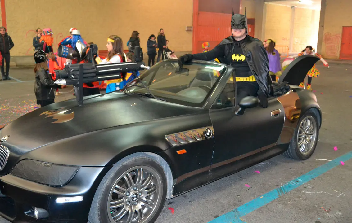 Batman-y-su-Batmovil