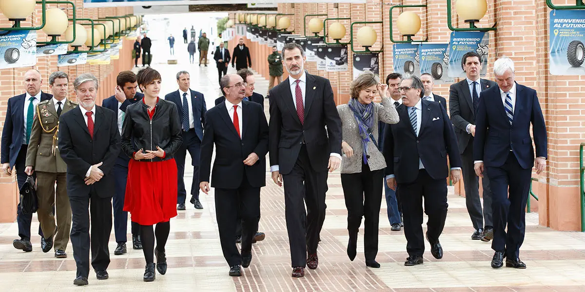 El Rey ha inaugurado la Feria Internacional de Maquinaria Agricola 2018, acompa&ntilde;ado por el presidente de Arag&oacute;n, Javier Lamb&aacute;n, la ministra de Agricultura, Isabel Garc&iacute;a Tejerina, los consejeros Marta Gast&oacute;n y Joaqu&iacute;n Olona