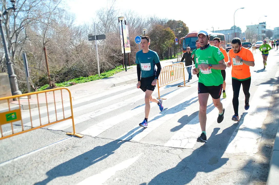 Media Marat&oacute;n Estela Navascu&eacute;s 13