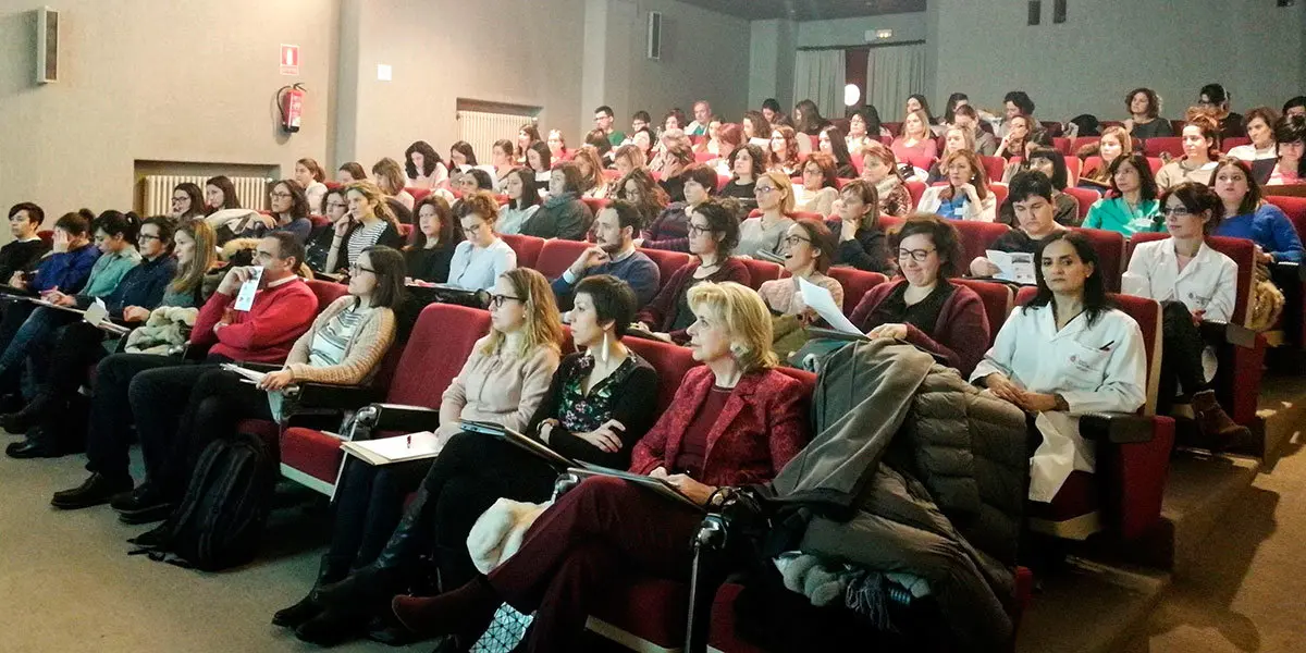 Obstetras y matronas de todo el estado asistieron a un curso para evitar complicaciones en el parto