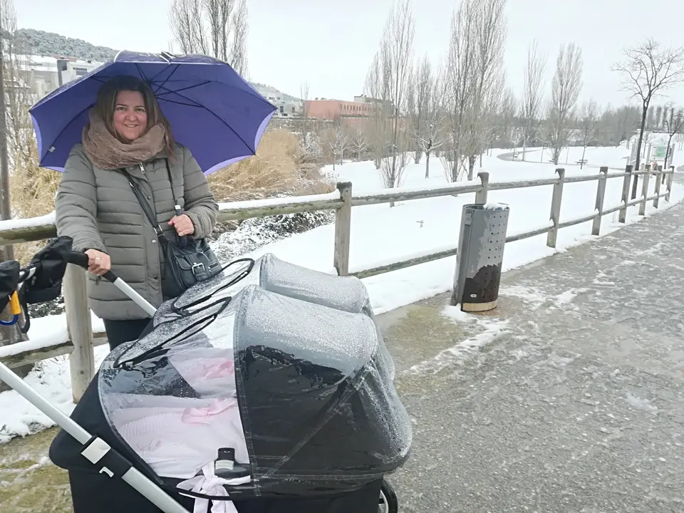 Tudela, Mar G&oacute;mara con sus mellizas