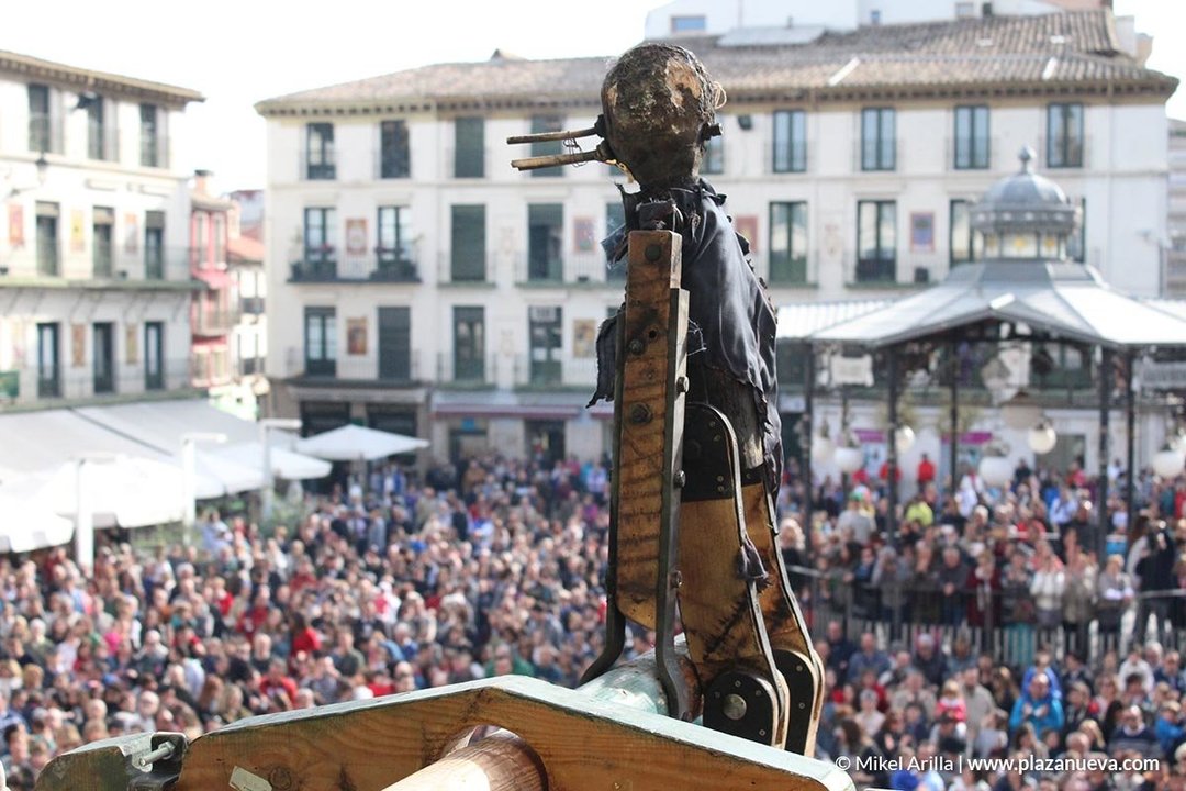 El Volatín es uno de los actos emblemáticos de la Semana Santa de Tudela