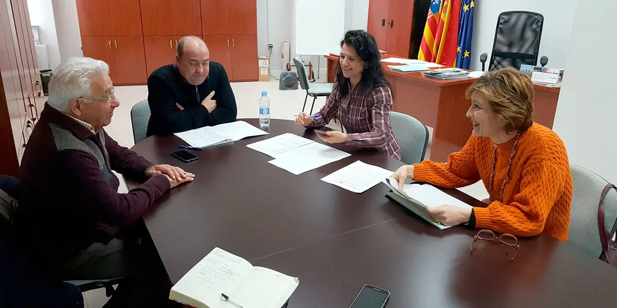 El presidente de la Comarca de las Cinco Villas se reuni&oacute; con los responsables de Adefo Cinco Villas en la sede comarcal para hablar de los nuevos proyectos puestos en marcha fruto de un convenio de colaboraci&oacute;n