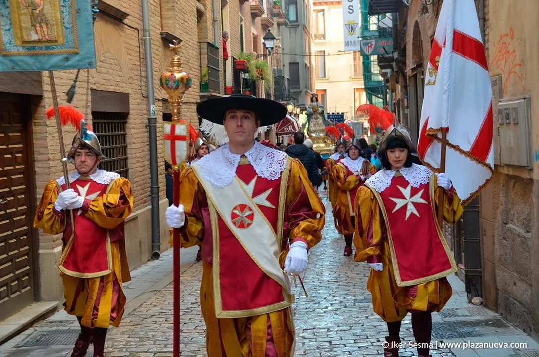Procesi&oacute;n - 15
