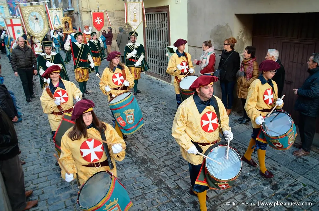 Procesi&oacute;n - 25