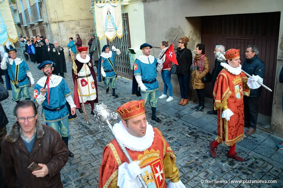 Procesi&oacute;n - 27