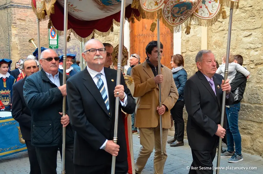 Procesi&oacute;n - 49