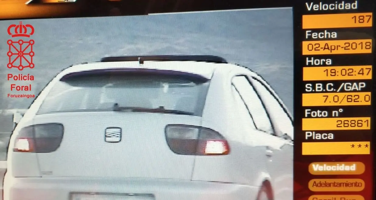 Veh&iacute;culo denunciado a 187km/h y con positivo en drogas