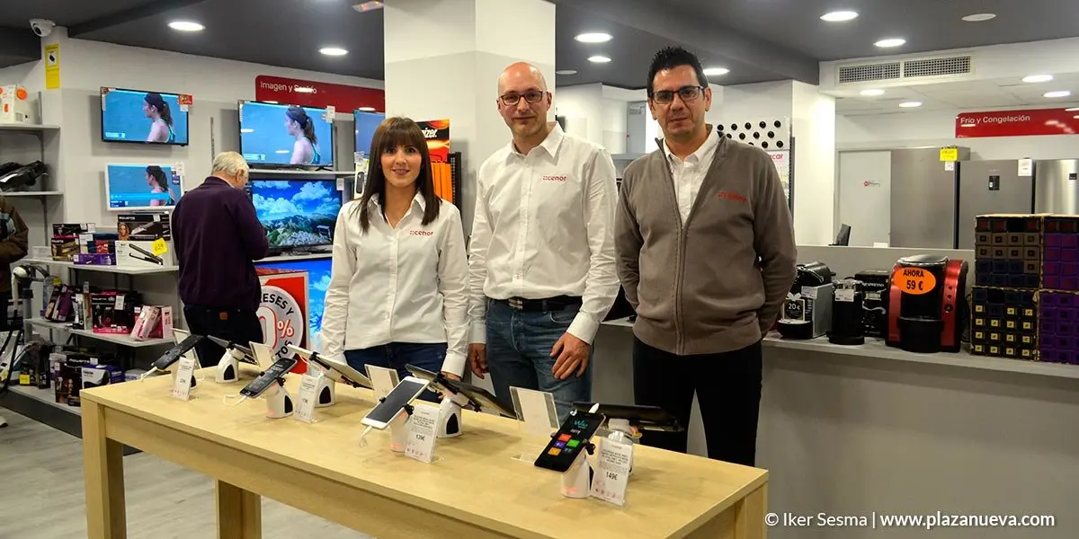 Inauguraci&oacute;n de la nueva tienda de Elecar en Corella