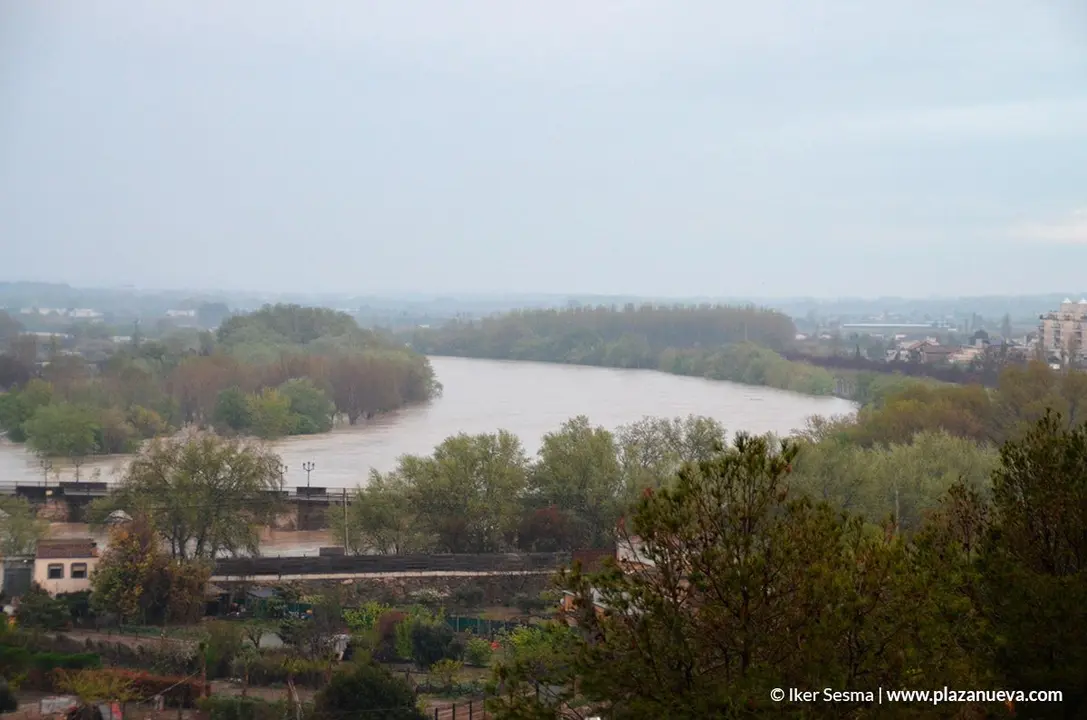 Crecida del Ebro (Tudela, 13-04-2018 a las 8'30 horas) - 1
