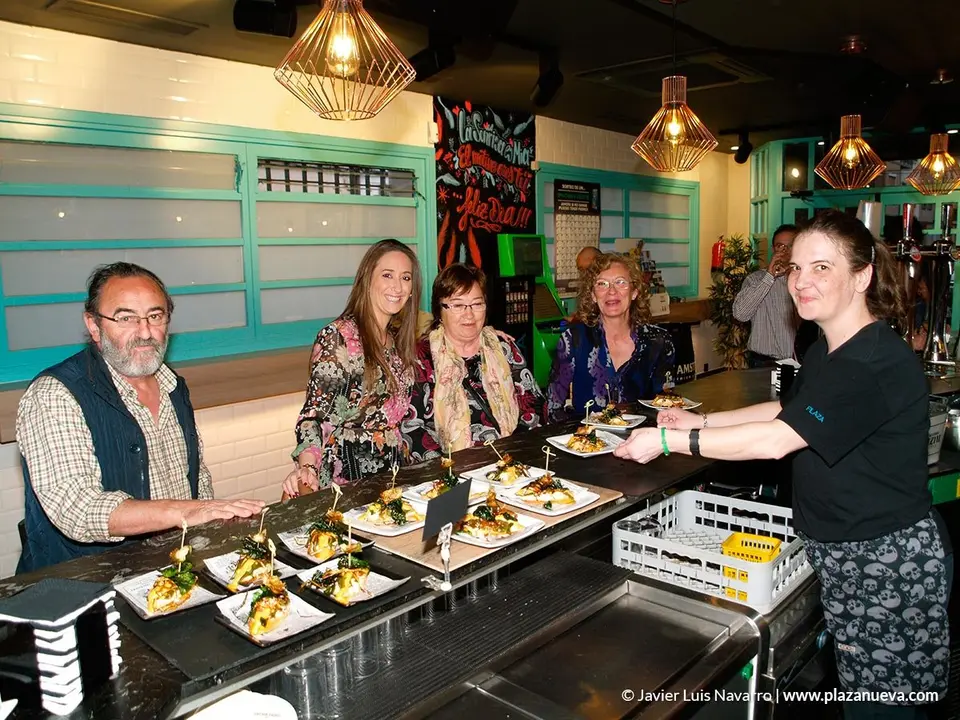 Ruta de pinchos en Bu&ntilde;uel (Bar Plaza) 2