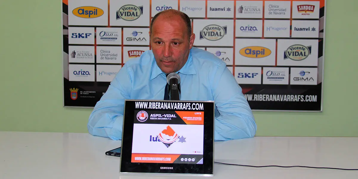 'Pato' entrenador del Aspil Vidal