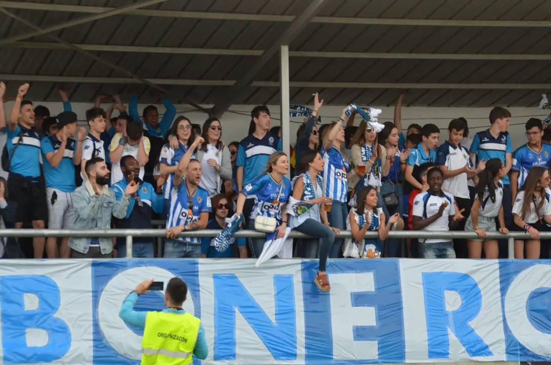 La afici&oacute;n cirbonera celebra la victoria de su equipo
