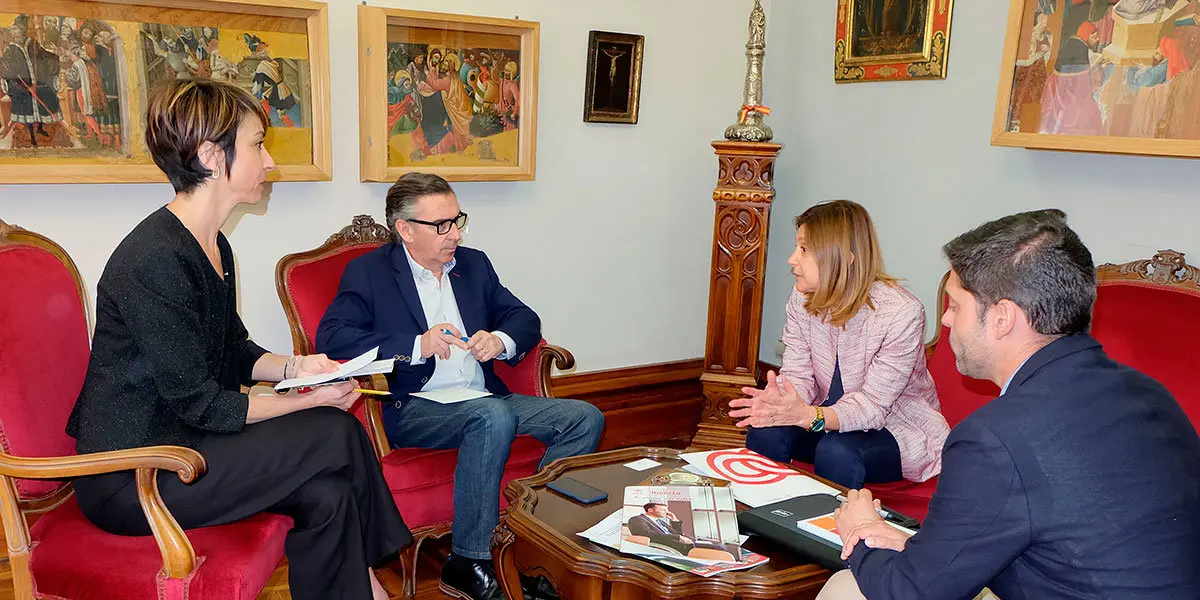 Reuni&oacute;n mantenida