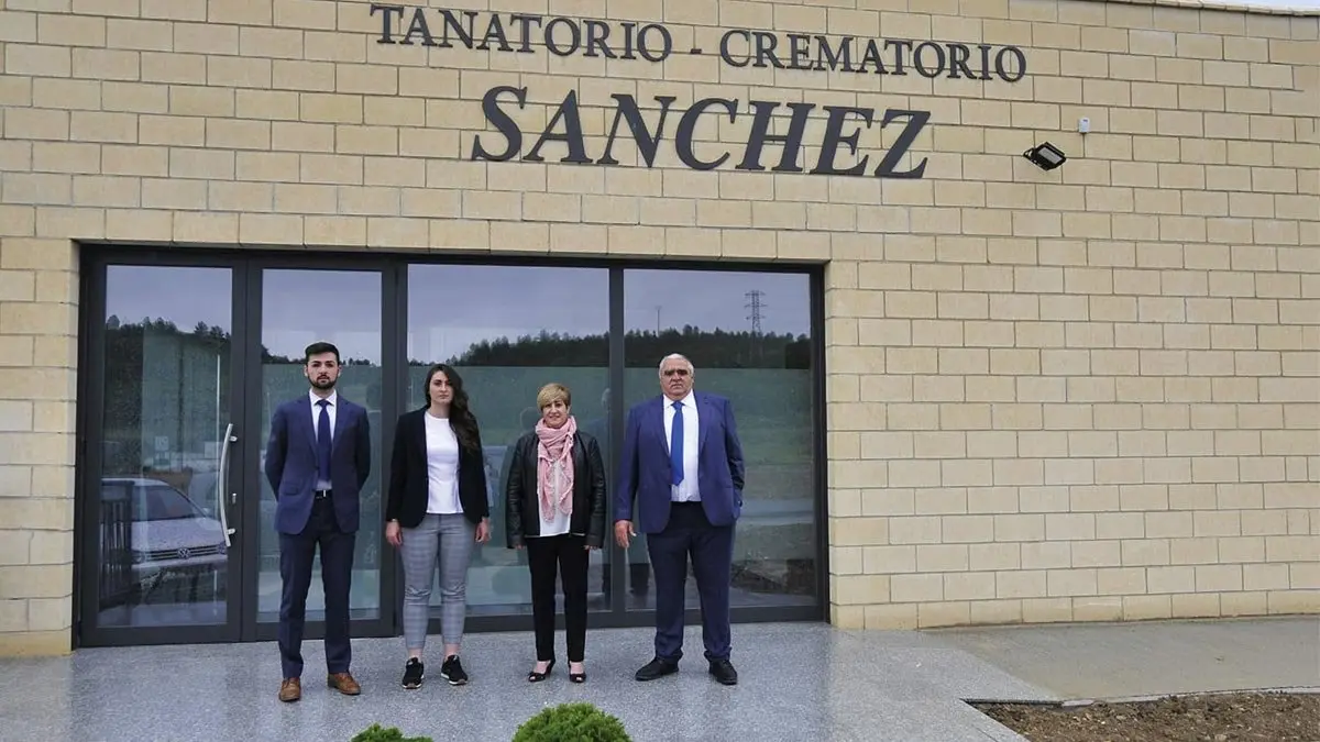La Familia S&aacute;nchez-Arana posa satisfecha por el proyecto