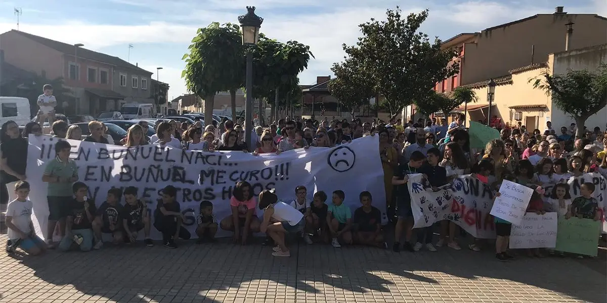 Manifestaci&oacute;n Pediatr&iacute;a en Bu&ntilde;uel