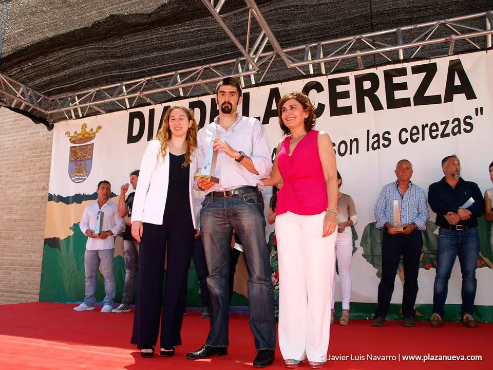 D&iacute;a de la Cereza en Milagro 28