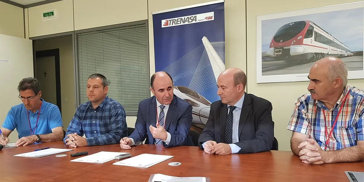 De izquierda a derecha: Vicente Arag&oacute;n, concejal de Urbanismo de Castej&oacute;n; el alcalde de Castej&oacute;n, David &Aacute;lvarez; el vicepresidente Ayerdi; el director general de Trenasa, Luis Fern&aacute;ndez y el director gerente de Nasuvinsa, Jos&eacute; M&ordf; Aierdi