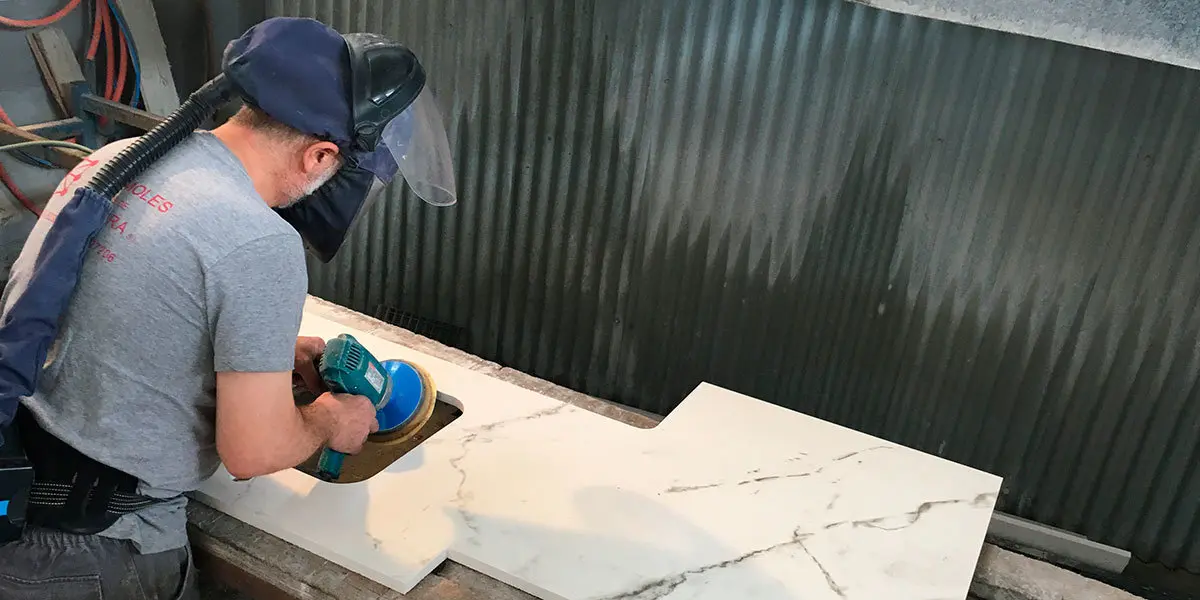 Desde M&aacute;rmlos y Piedras de Navarra trabajan con gran precisi&oacute;n