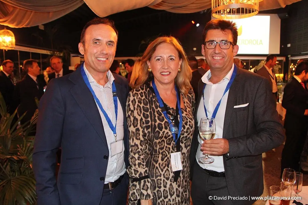 C&eacute;sar Marco (Autom&oacute;viles Marco), Guillermina Rold&aacute;n Ruiz (Bodegas Manzanos) y Jos&eacute; Luis Marco (Autom&oacute;viles Marco)