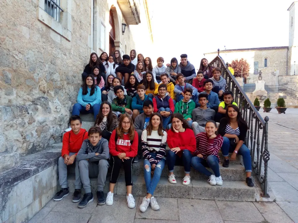Alumnos de 3&deg; de Secundaria y profesores del Colegio Anunciata FESD de Tudela estuvieron recientemente de convivencia en Caleruega (Burgos) - 2