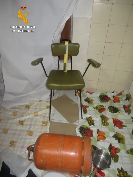 En esta silla fue retenida la mujer