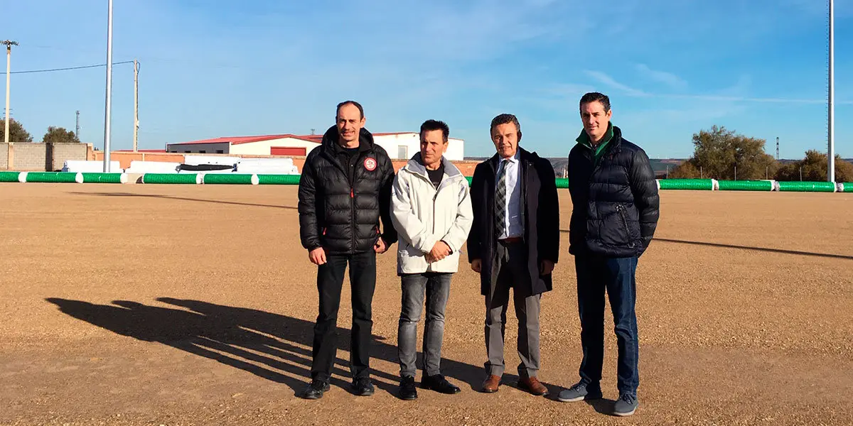 Campo de f&uacute;tbol de Aldeanueva de Ebro