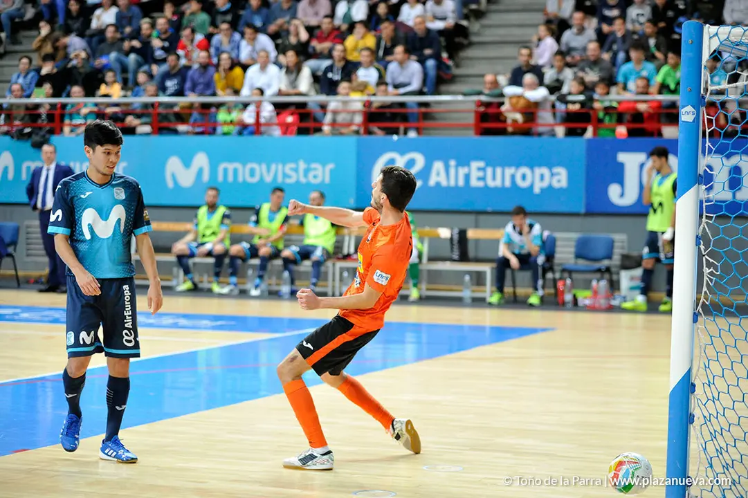 181208_INTER_99801