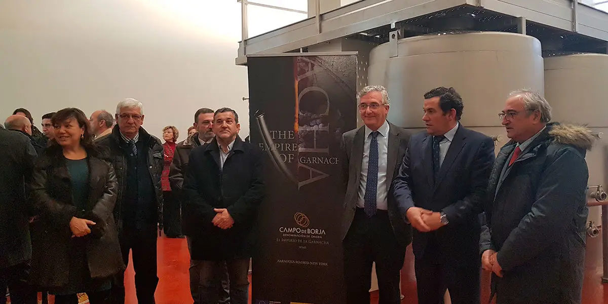 Olona ha inaugurado en Ainz&oacute;n la reforma de la Subsestaci&oacute;n Enol&oacute;gica Campo de Borja, en la sede del Consejo Regulador