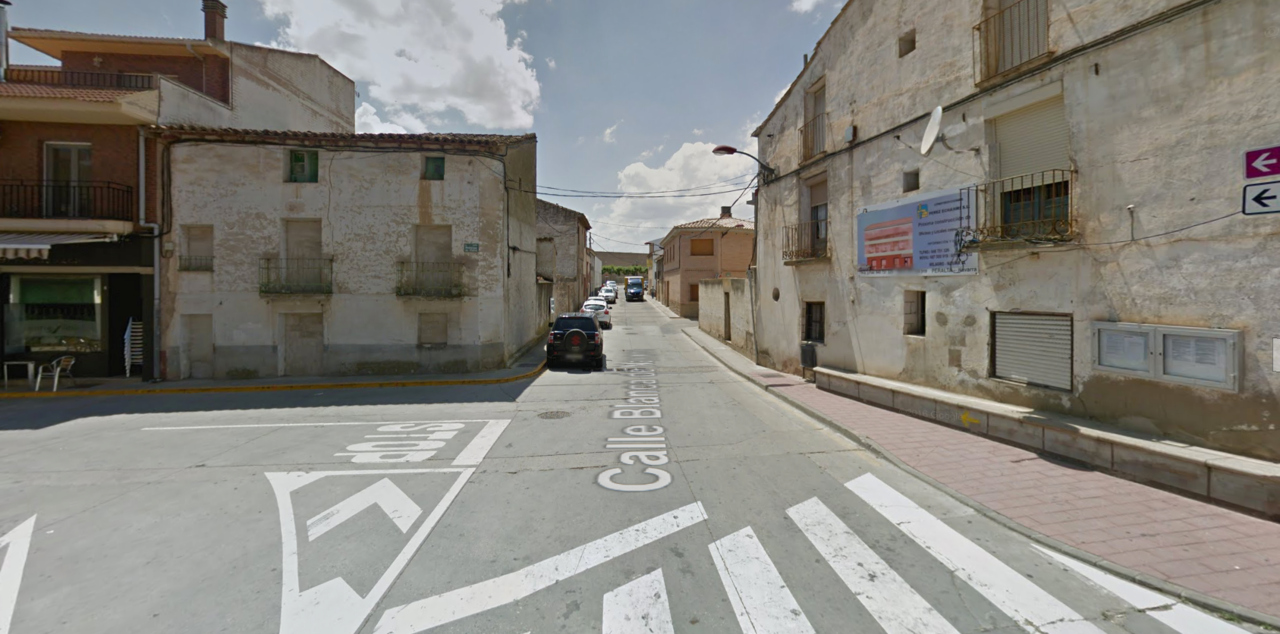 Calle Blanca de Navarra en Milagro