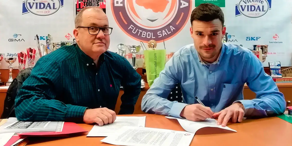 Ferran Plana renueva por una temporada con el Ribera Navarra