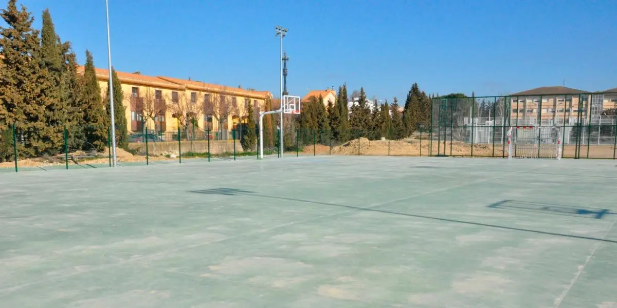 As&iacute; ha quedado la nueva pista exterior de la Ciudad Deportiva de Ejea