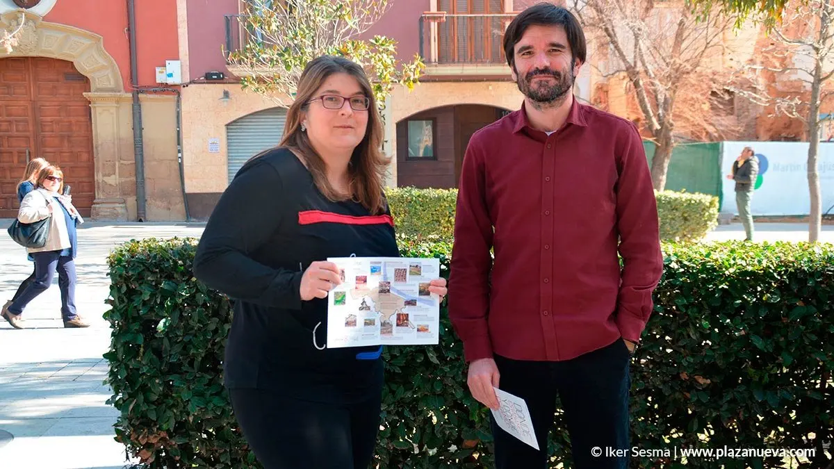 Olga Risue&ntilde;o y Eneko Larrarte acuerdo de Batzarre e Izquierda Unida por Izquierda Ezkerra