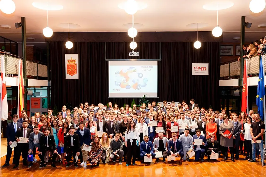 Graduaci&oacute;n alumnos ETI