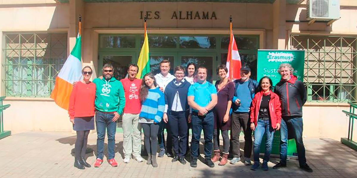 Foto de grupo en el IES Alhama