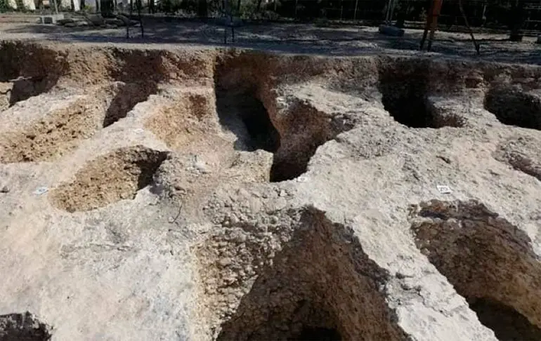 Visitas a la necr&oacute;polis isl&aacute;mica en la zona del colegio Torre Monreal de Tudela