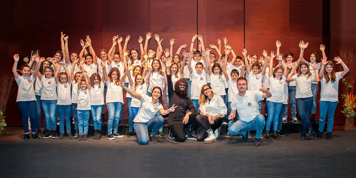 'Dance forever' con el Coro Cuchuflete, Elyella y Zahara
