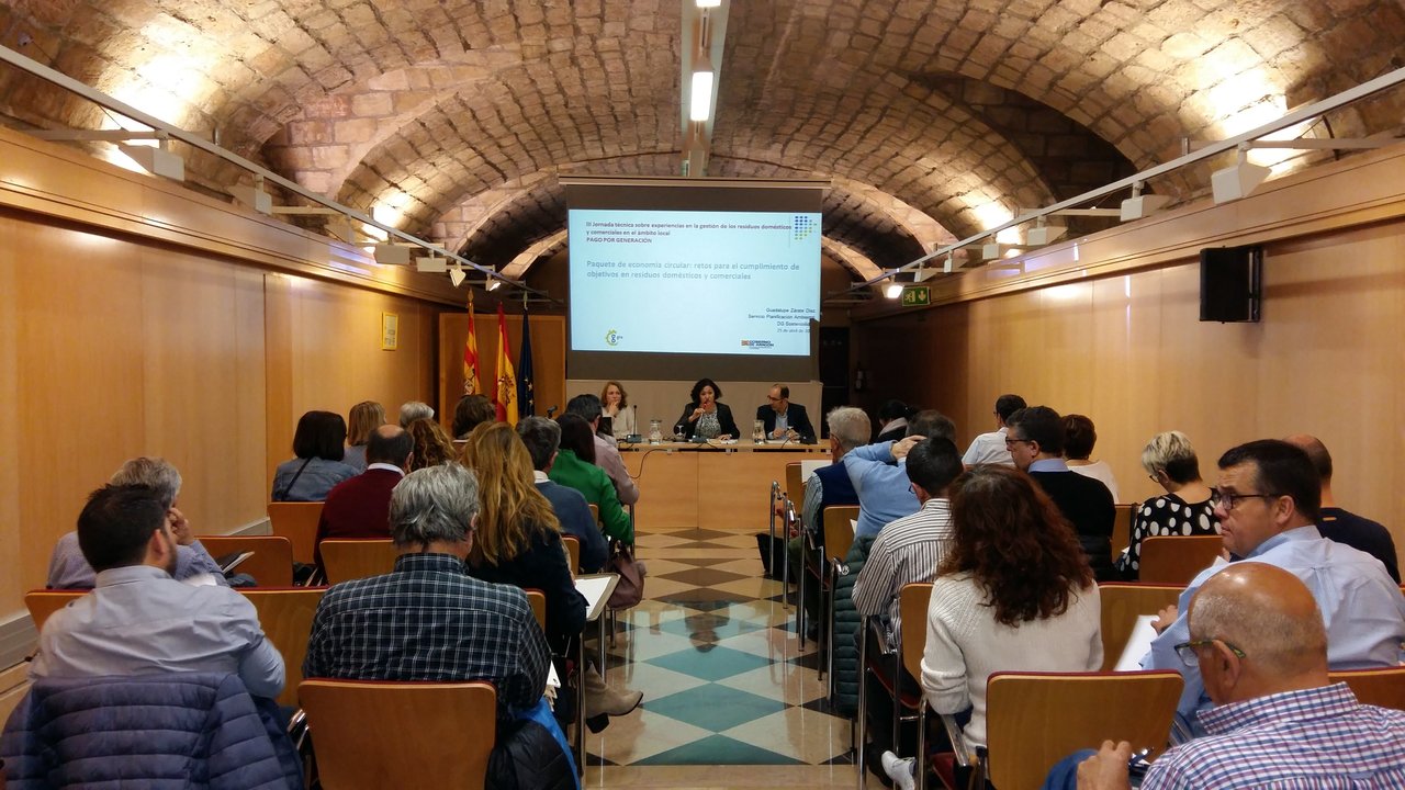Pilar Gómez inaugura la 3ª Jornada técnica sobre experiencias en la gestión de los residuos domésticos y comerciales en el ámbito local
