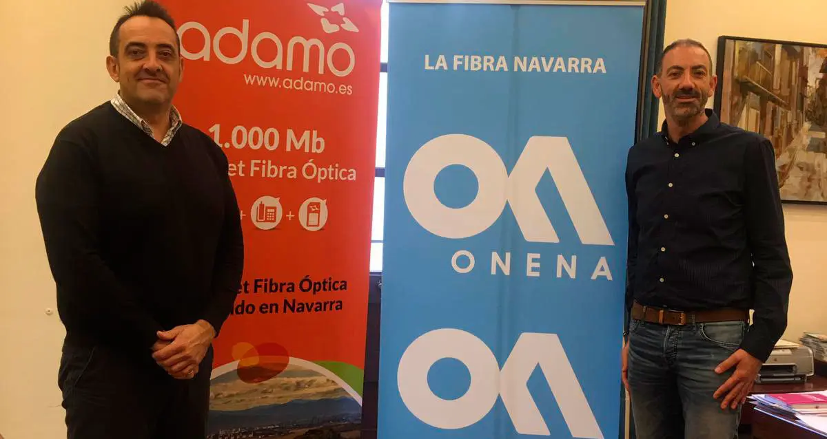 Firma del acuerdo entre Onena y el Ayuntamiento de Corella