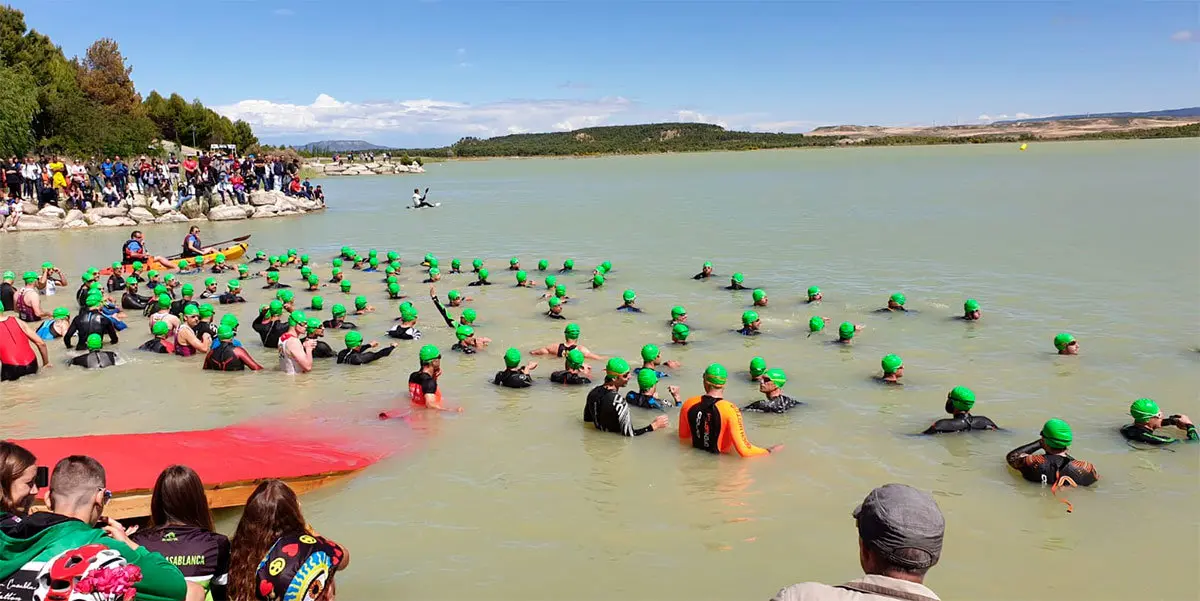 Un momento del segundo triatlón que se disputó en Ejea de los Caballeros organizado por el Club Triatlón 5 Villas el pasado sábado