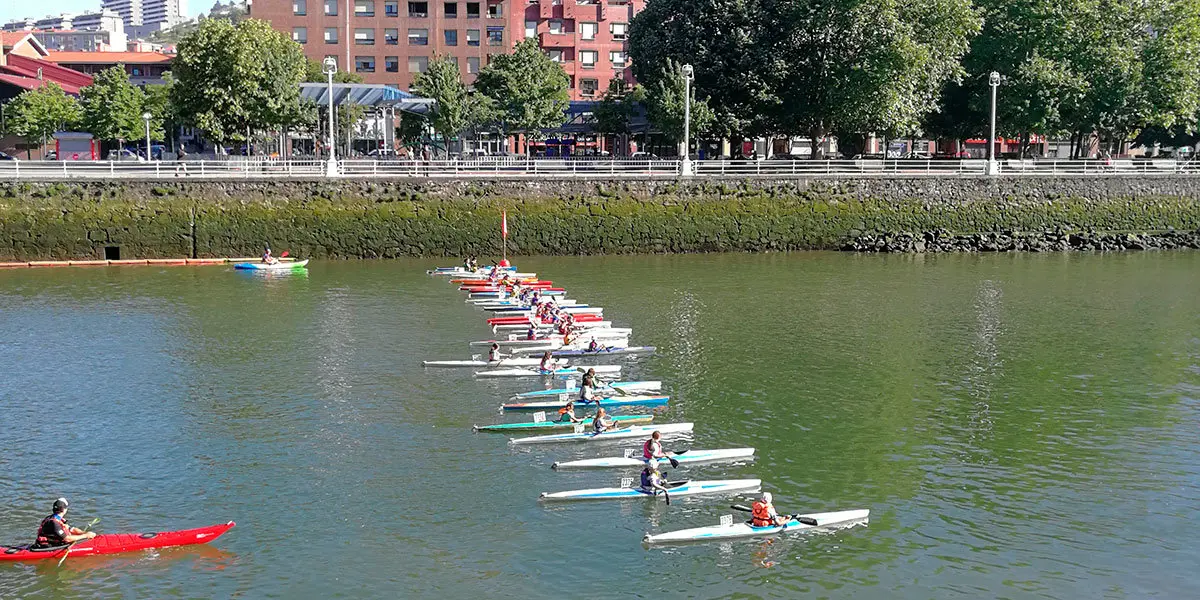 Salida Campeonato Nacional de Ríos celebrado en la Ría de Bilbao