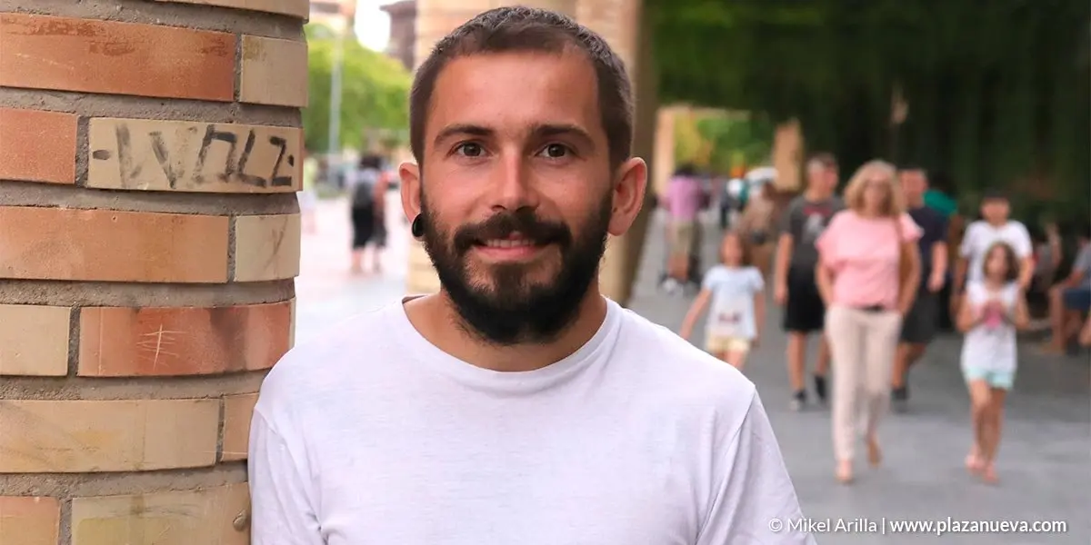 Andoni Zubir&iacute;a, en el paseo del Queiles