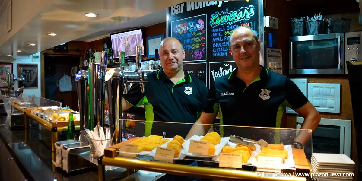 Los hermanos &Oacute;scar y Jes&uacute;s Visanzay del Bar Moncayo II, Tabernero popular 2019