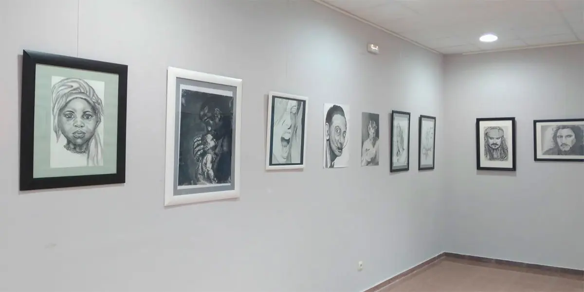 La exposición de dibujo de los alumnos y alumnas de Enrique Mombiela se inaugurará el próximo viernes a las 20.00 horas en la Sala de Exposiciones de Sádaba.