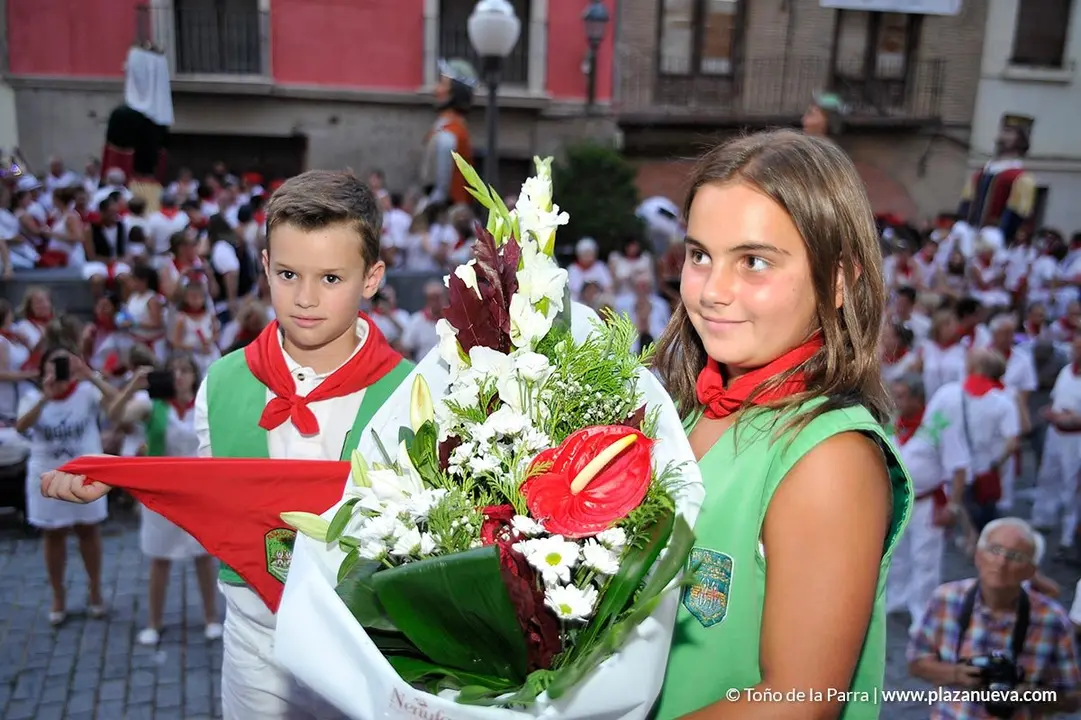 FIestas de Tudela, D&iacute;a 24 - Imposici&oacute;n del pa&ntilde;uelo en la reja 7