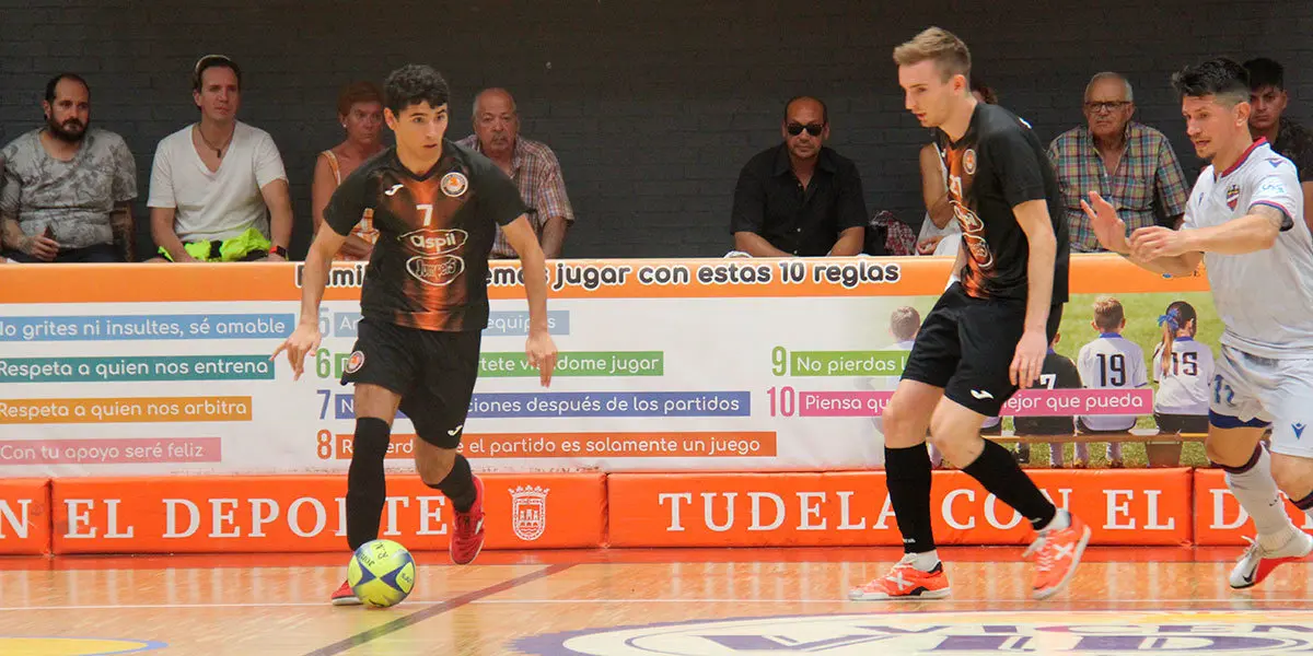Nil Closas llega al Ribera de Navarra