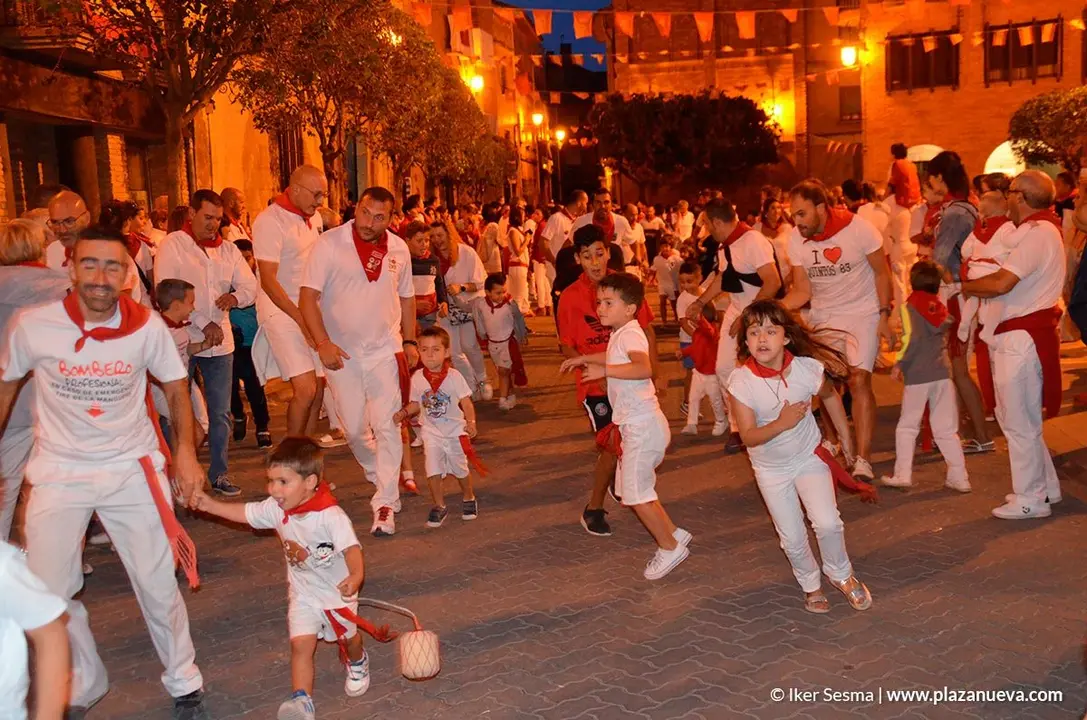 Encierro txiki en las fiestas de Cintru&eacute;nigo - 3