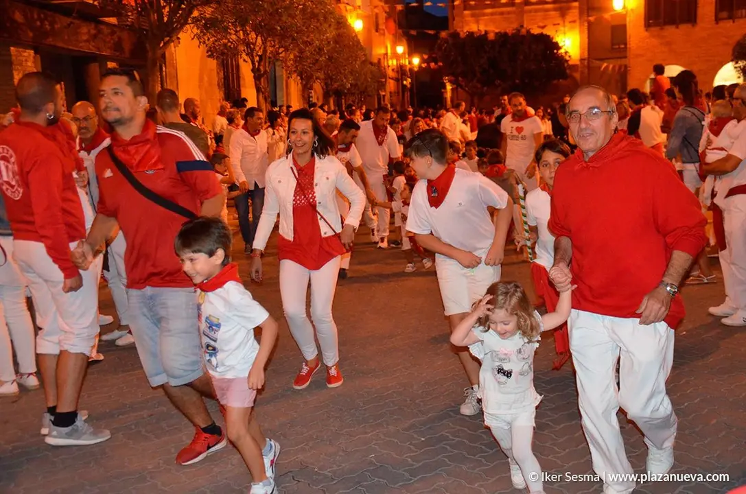Encierro txiki en las fiestas de Cintru&eacute;nigo - 7