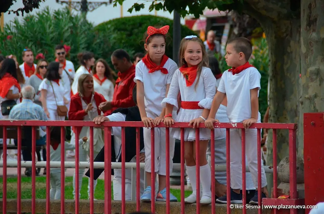 Gigant&oacute;n, fiestas de Cintru&eacute;nigo'19 d&iacute;a 9 - 3